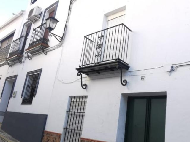 Casa de Pueblo en venta. Arroyomolinos de Leon