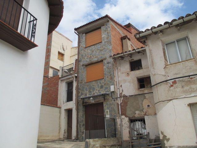 Casa de pueblo en venta. CAMARENA DE LA SIERRA