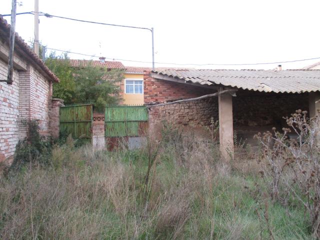 Casa de pueblo en venta. CAUDé