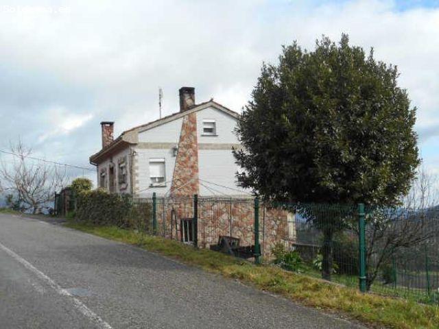 Casa de Pueblo en Venta en Bimenes, Asturias