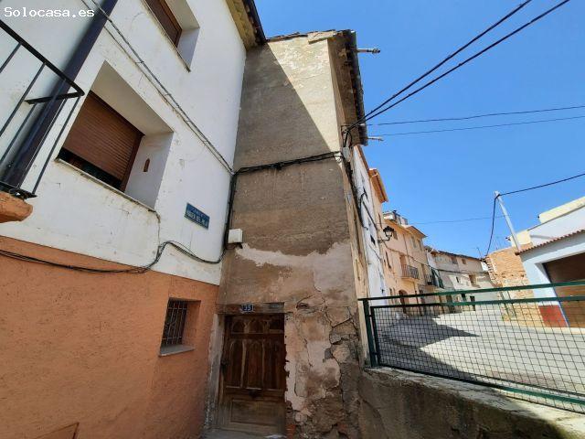 Casa de Pueblo en Venta en Calandari, Teruel