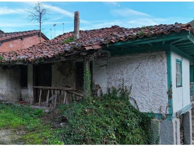 Casa de Pueblo en Venta en Quiros, Asturias
