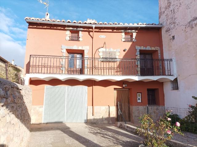 Casa de pueblo en venta. POBO, EL
