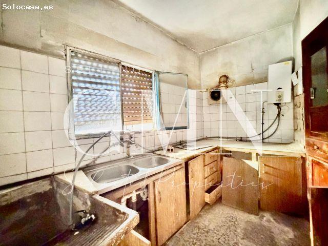 CASA DE PUEBLO EN BOLULLA PARA REFORMAR