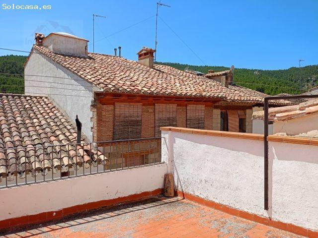 CASA DE PUEBLO EN EL CENTRO CE OLBA