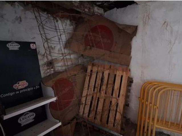 Casa de Pueblo en el Centro Histórico de Bembibre para Reformar