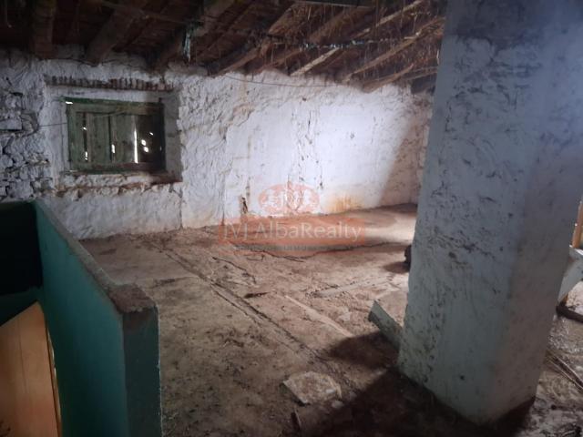 CASA DE PUEBLO EN HOYA GONZALO PARA REFORMAR