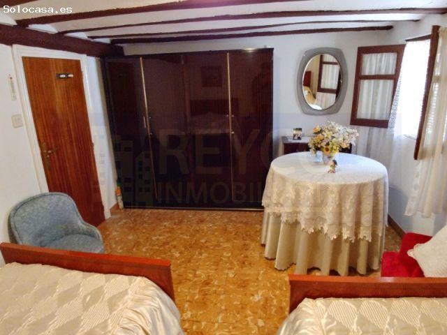 Casa de pueblo en San Asensio con patio