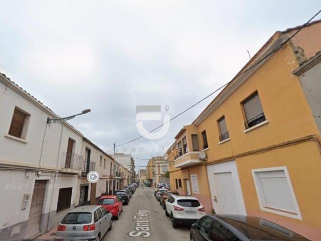 Casa de pueblo okupada en Piles Valencia