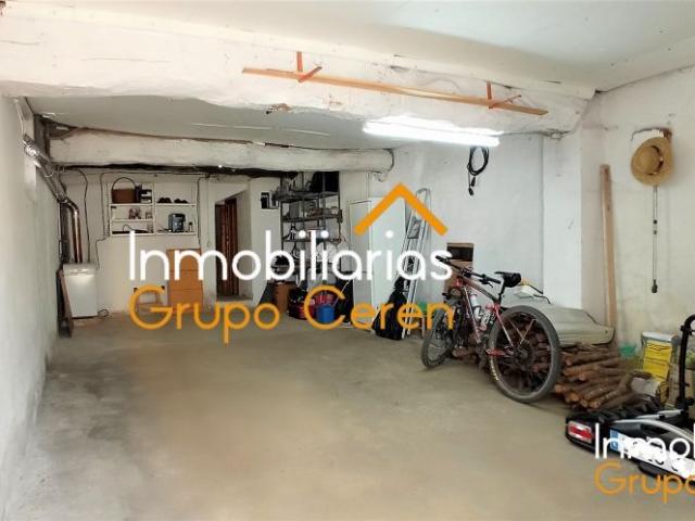 CASA DE PUEBLO PARA ENTRAR A VIVIR, EN PLAZA PRINCIPAL DE REDECILLA DEL CAMINO