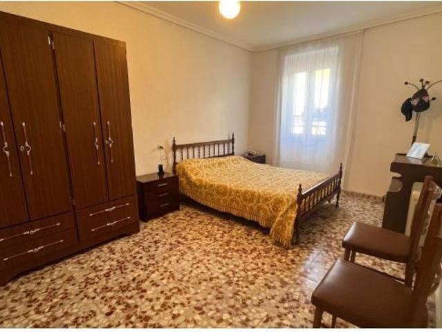 Casa de pueblo reformada con patio andaluz y chimenea | 4 dorm. | Posibilidad 3ª planta | Abarán cen