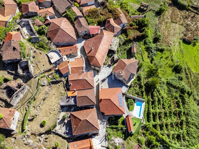 Casa de Pedra em Cibões, Terras de Bouro – Refúgio em Plena Natureza