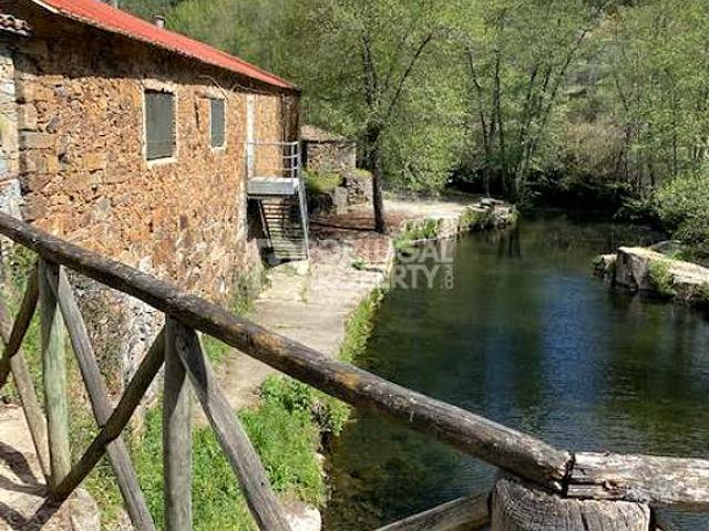 Casa de Pedra Típica Na Serra Da Estrela