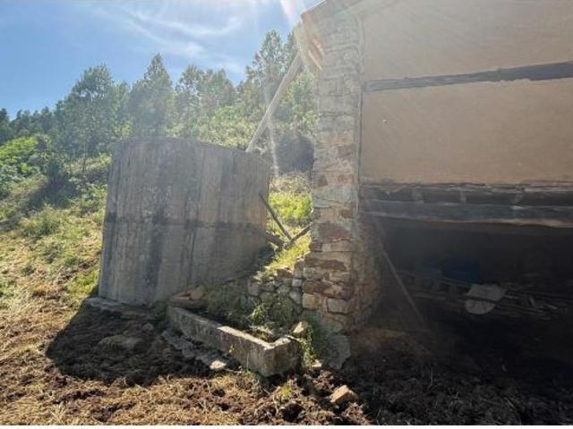 CASA DE PIEDRA Y FINCA RUSTICA EN RASINES CANTABRIA