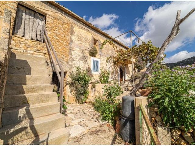 Casa de Piedra, circa 1900 en Son Macia, Mallorca