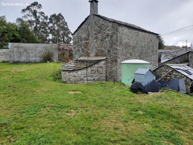 CASA DE PIEDRA CON ANEXOS EN AS PONTES DE GARCÍA RODRÍGUEZ, AS PONTES DE GARCÍA RODRÍGUES