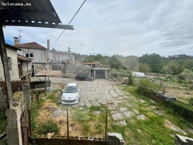 Casa de piedra con encanto junto al Camino de la Plata, muy próxima a San Cristovo de Cea