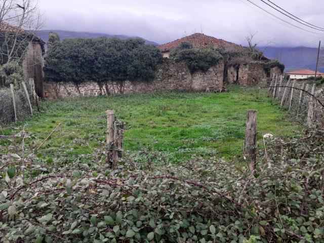 CASA DE PIEDRA CON TERRENO EN HERADA SOBA CANTABRIA