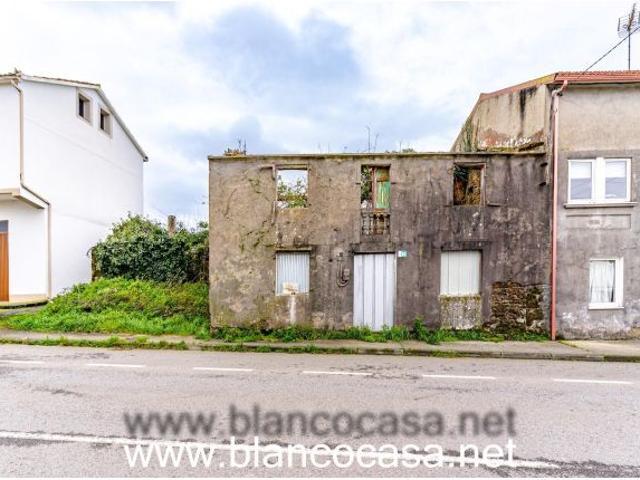 ? CASA DE PIEDRA con TERRENO? para REHABILITAR en LG. PIÑEIRO Carballo A Coruña
