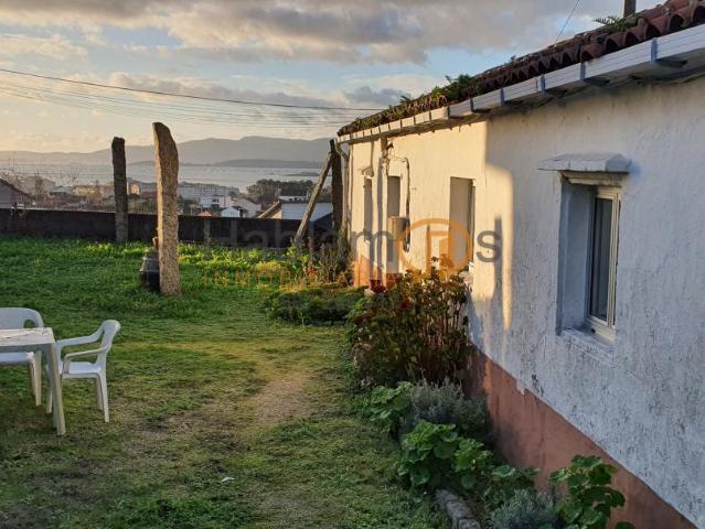 CASA DE PIEDRA DE PLANTA BAJA CON VISTAS AL MAR