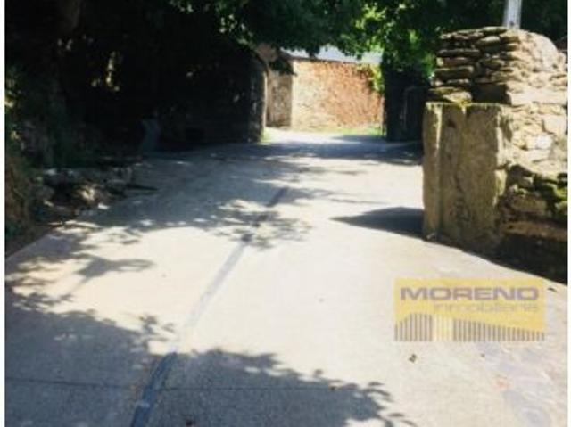 CASA DE PIEDRA EN EL CAMINO DE SANTIAGO CON PARCELA