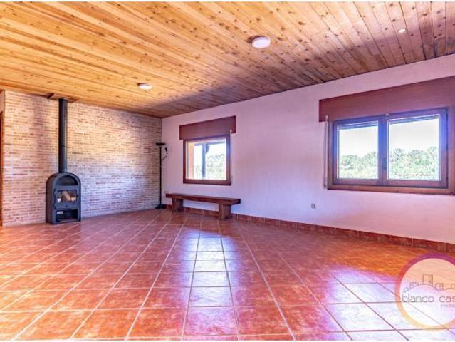 ¡CASA de PIEDRA para ENTRAR a VIVIR en VIMIANZO A CORUÑA por 247.000€!