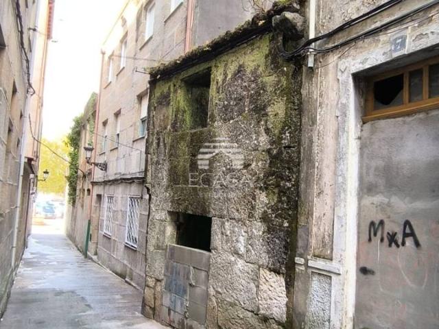 Casa de piedra para rehabilitar en Marín