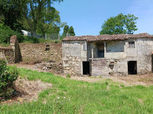 CASA DE PIEDRA PARA REHABILITAR EN O ROSAL