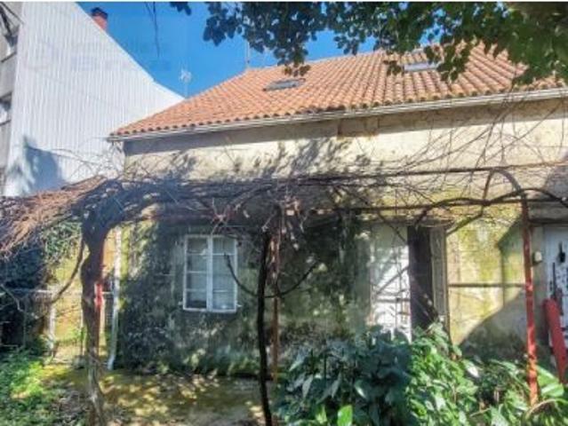 Casa de piedra para restaurar