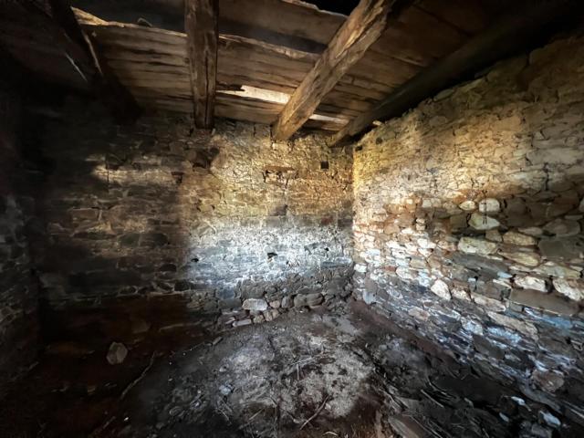 CASA DE PIEDRA PARA RESTAURAR