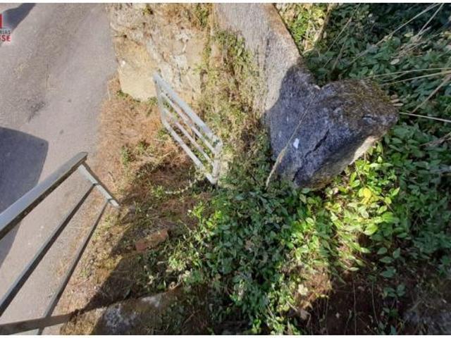CASA DE PIEDRA SITA EN LA ZONA DE VILAMARIN, A 15 MINUTOS DE LA CIUDAD DE OURENSE