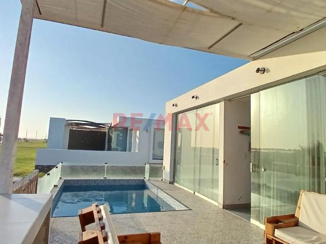 Casa De Playa Frente Al Mar, En Venta En Costa Palmeras