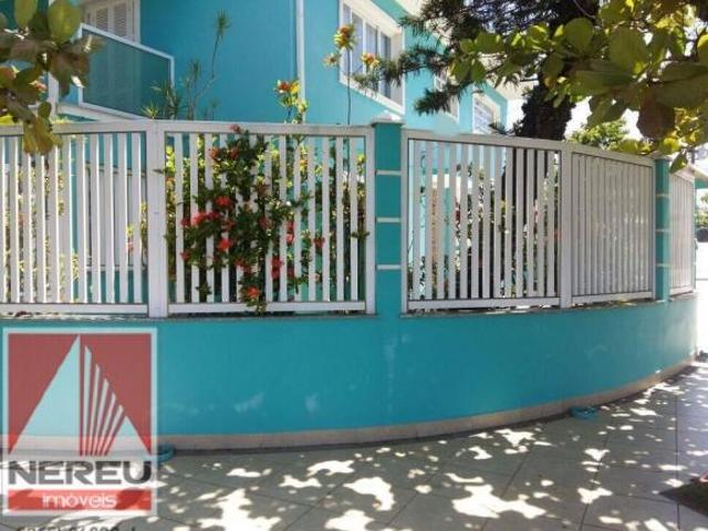 CASA DE PRAIA EM PERUÍBE/SP À APENAS 200 METROS DA PRAIA