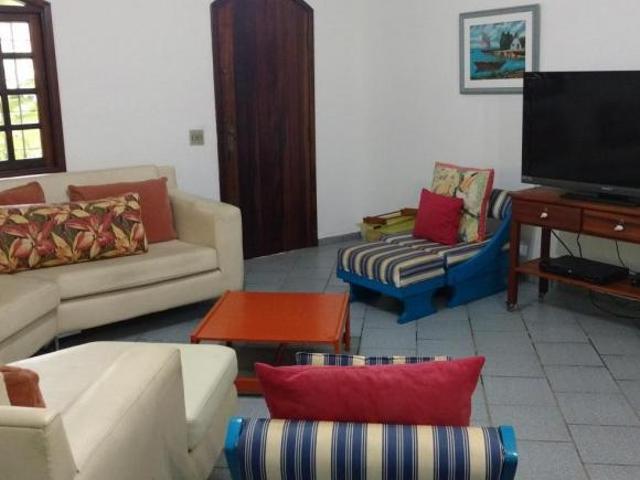 Casa de Praia para Venda em Ubatuba, Praia Brava, 4 dormitórios, 2 banheiros, 6 vagas