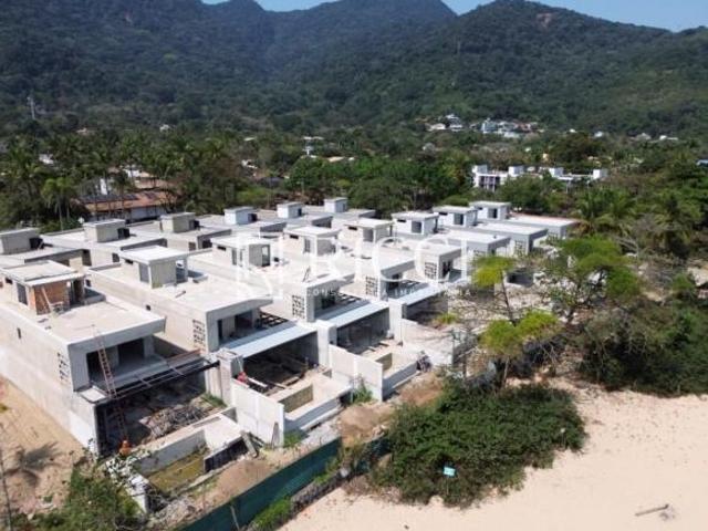 Casa de Praia Pé na Areia em Condomínio Fechado no Toque Toque Pequeno, São Sebastião SP. 5 Quartos