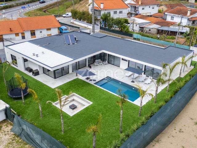 Casa de luxo de 439 m² à venda Braga, Portugal