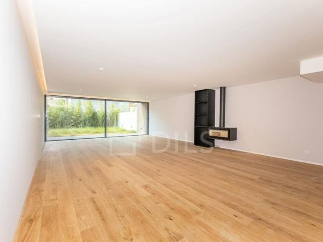 Prestigiosa casa de 443 m² à venda Foz Foz do Douro, Porto