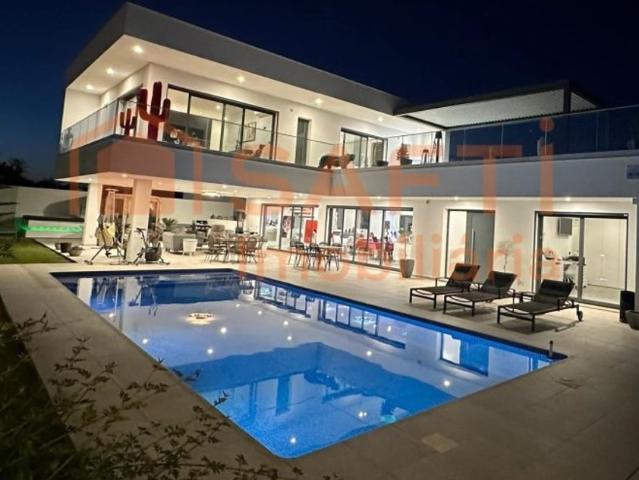 Casa de prestígio de 170 m² à venda Alcantarilha, Silves, Faro