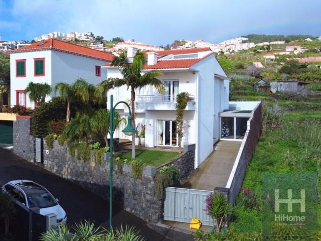 Casa de 220 m² à venda Santa Cruz, Madeira