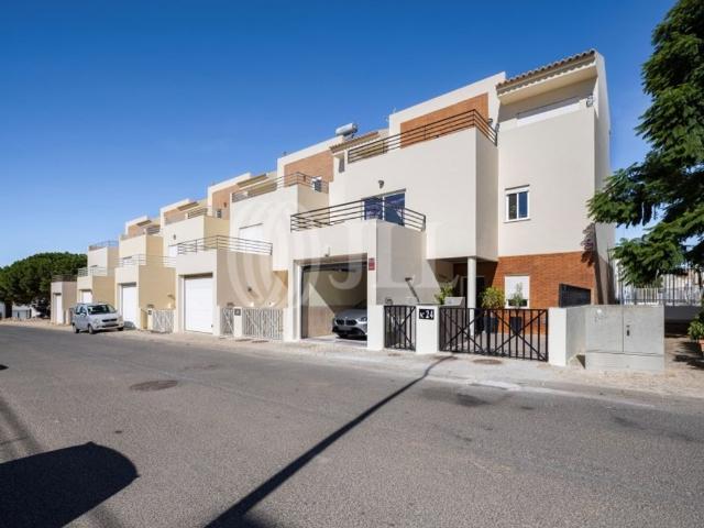 Casa de prestígio de 220 m² à venda Quelfes, Olhão, Faro