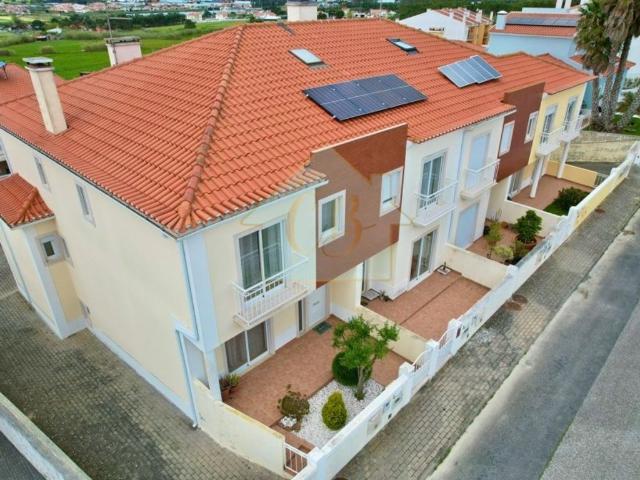Casa de 251 m² à venda Casalinhos de Alfaiata, Torres Vedras, Lisboa