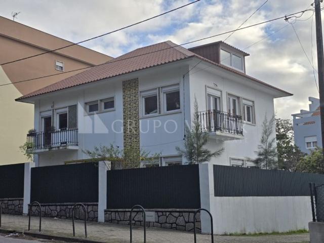 Casa de 252 m² à venda Lazarim, Almada, Setúbal