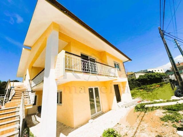 Casa de prestígio de 267 m² à venda Santa Maria da Feira, Aveiro