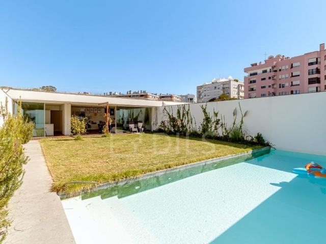 Casa de prestígio de 279 m² à venda Paco do Lumiar, Lisboa