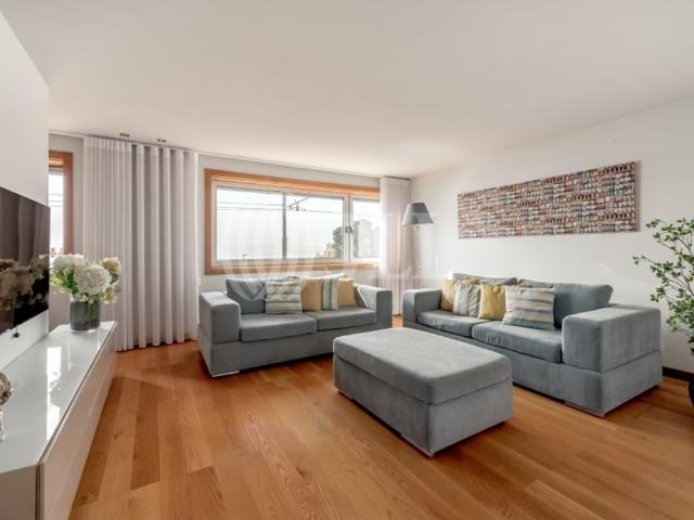Casa de prestígio de 280 m² à venda Lordelo Lordelo do Ouro, Porto