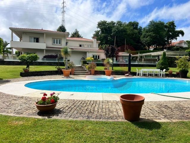 Casa de prestígio de 338 m² à venda Guimarães, Braga
