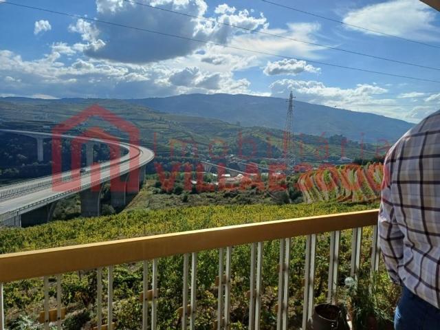 Prestigiosa casa de 380 m² à venda Peso da Régua, Portugal