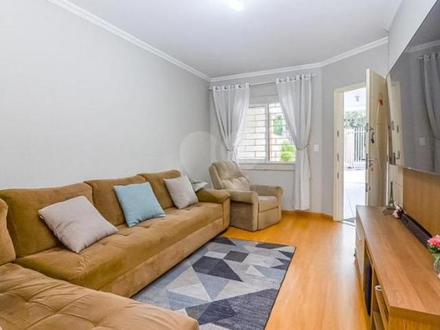 Casa De Rua Casa com Suíte + Edícula Completa no Uberaba | Espaço, Conforto e Excelente Localização