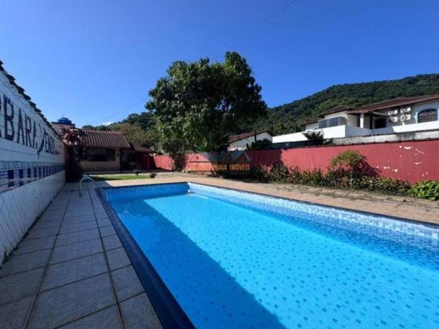 Casa de rua com ótima localização