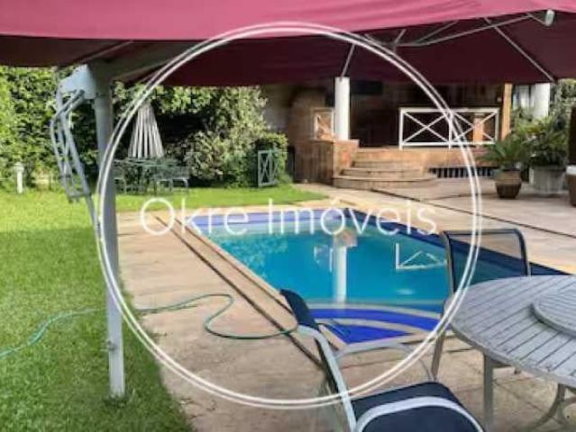 Casa de Rua: Duplex / Residencial / Lagoa